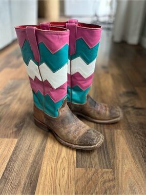 Maci Bean Chevron Western Boots Y5